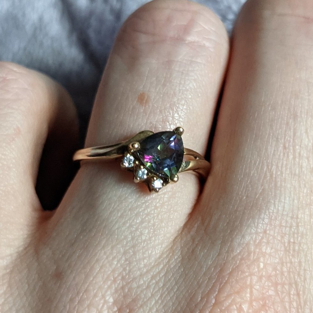 💘SALE💝 Vintage Mystic Topaz and Diamond Ring